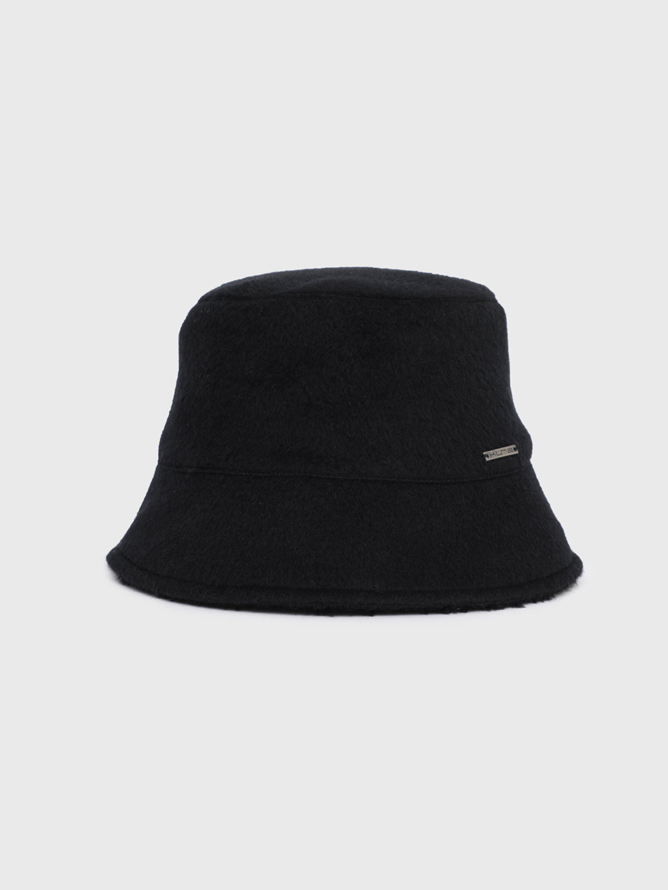 Young Hat