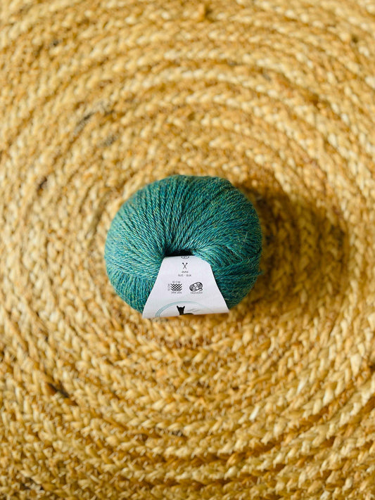 Fine Alpaca Yarn HK 8 ply