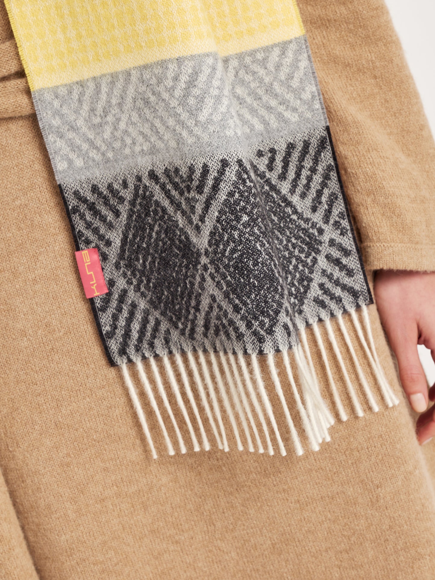 Walid Alpaca Scarf